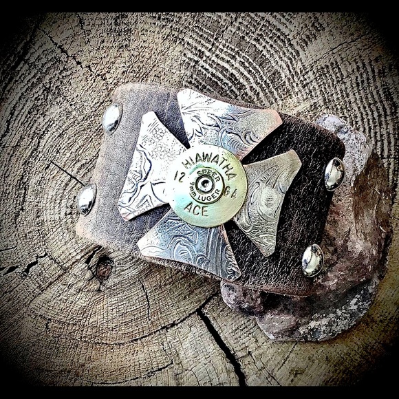 Leather cuff,up to 7” wrist - Picture 1 of 7